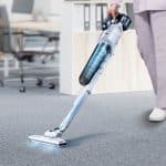 Makita CL001GM107 40V Brushless Stick Vacuum carpet