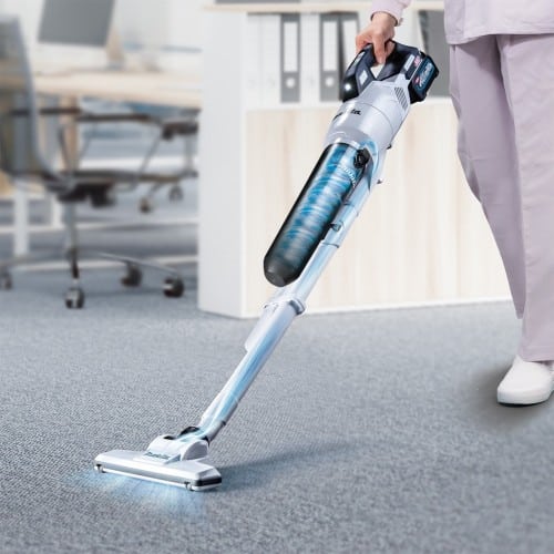 Makita CL001GM107 40V Brushless Stick Vacuum carpet